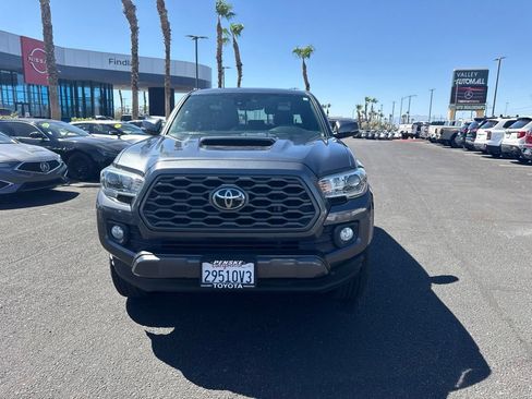 Used 2020 Toyota Tacoma TRD Sport w/ Technology Package RWD image 2