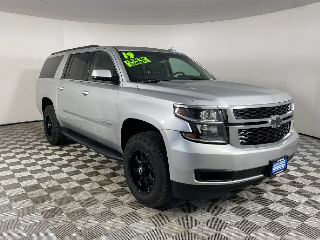 Used 2019 Chevrolet Suburban LT AWD/4WD image 25