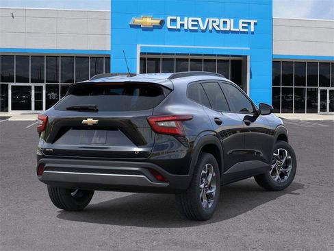 New 2026 Chevrolet Trax LT w/ Driver Confidence Package image 4