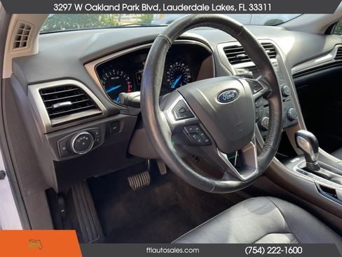 Used 2015 Ford Fusion SE w/ Equipment Group 202A AWD/4WD image 37