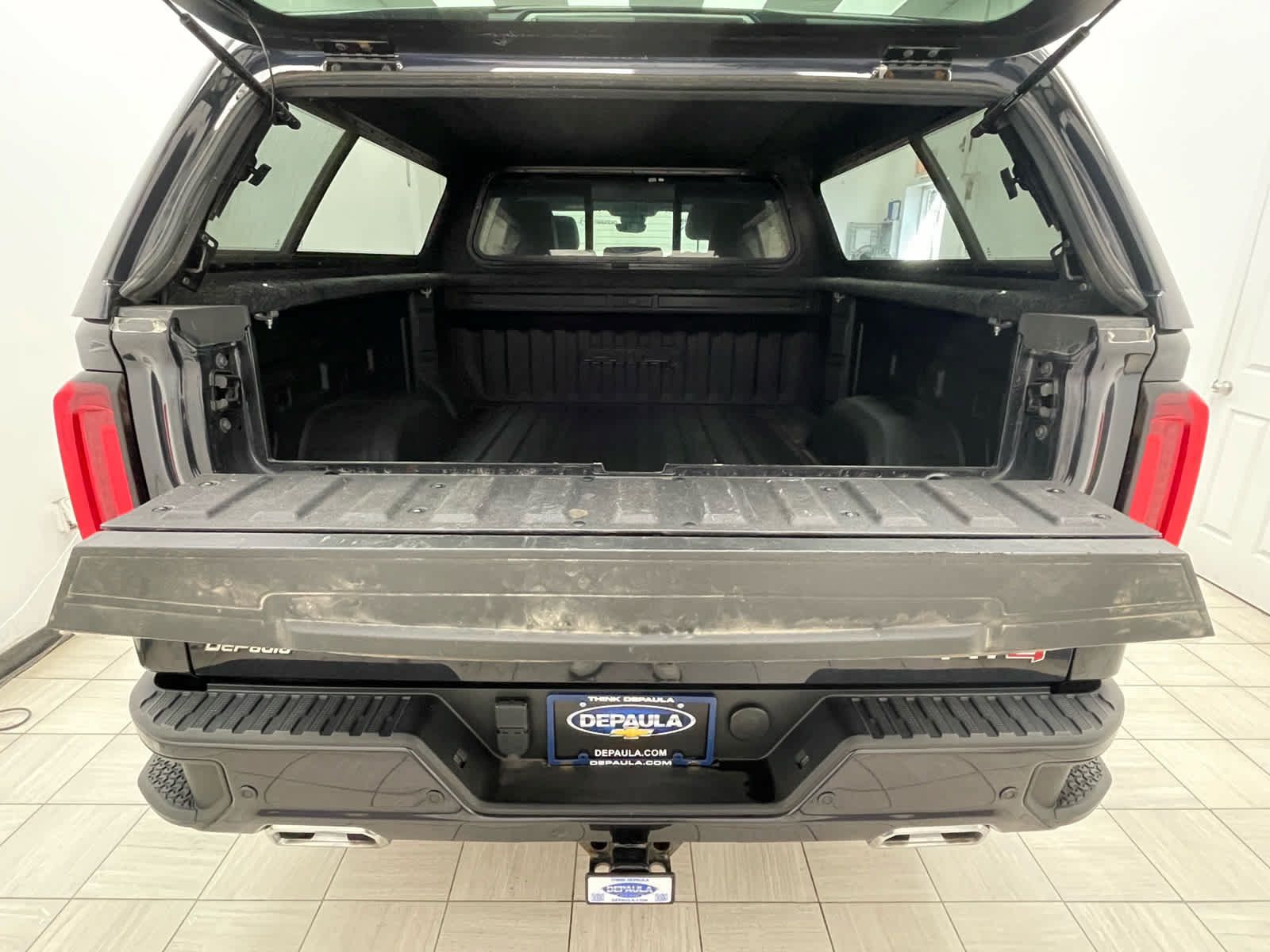 Used 2023 GMC Sierra 1500 AT4 w/ Technology Package AWD/4WD image 16