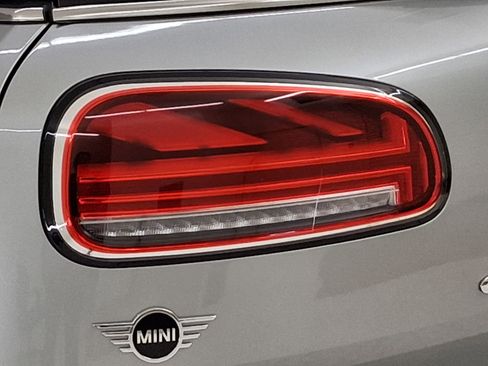 Certified 2024 MINI Cooper Clubman S FWD image 11