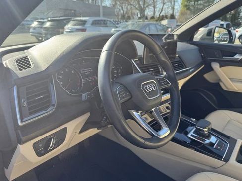 Used 2023 Audi Q5 2.0T Premium w/ Convenience Package image 24