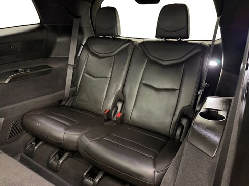 Used 2023 Cadillac XT6 Premium Luxury image 11