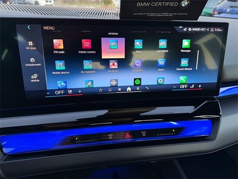 Certified 2025 BMW i5 xDrive40 w/ M Sport Package image 37