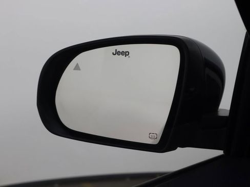 Used 2022 Jeep Compass Latitude image 43