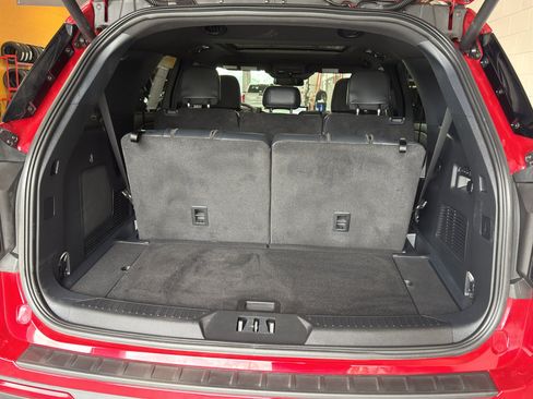 Used 2025 Ford Explorer ST AWD/4WD image 21