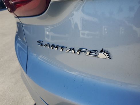 Used 2020 Hyundai Santa Fe SE image 30