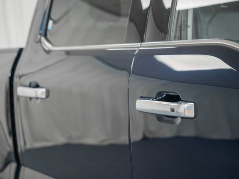 Used 2022 Ford F150 Limited image 13