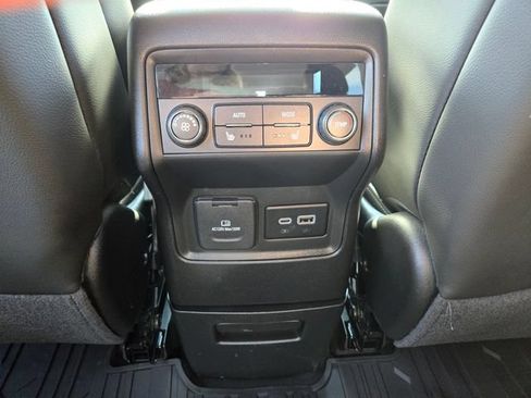 Used 2023 GMC Acadia Denali w/ Denali Technology Package AWD/4WD image 14