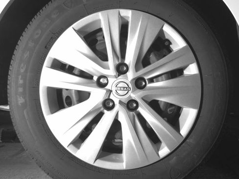 Used 2025 Nissan Sentra S FWD image 12