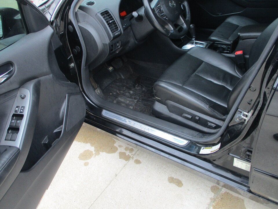 Used 2011 Nissan Altima 2.5 SL w/ 2.5SL Pkg FWD image 25