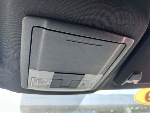 Used 2019 Ford Explorer XLT AWD/4WD image 34