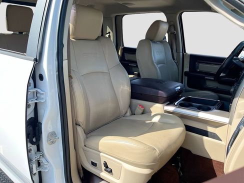 Certified 2017 RAM 2500 Laramie image 28