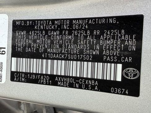Used 2025 Toyota Camry LE image 31