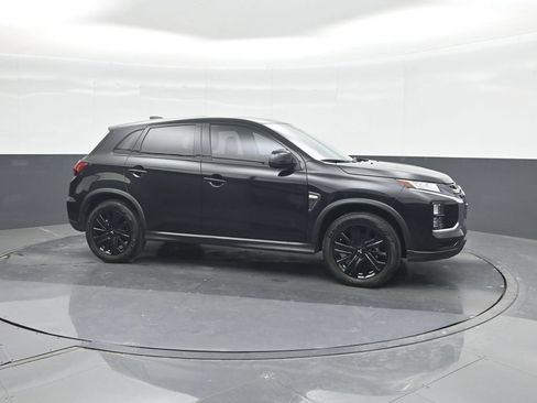 Used 2025 Mitsubishi Outlander Sport AWD image 11