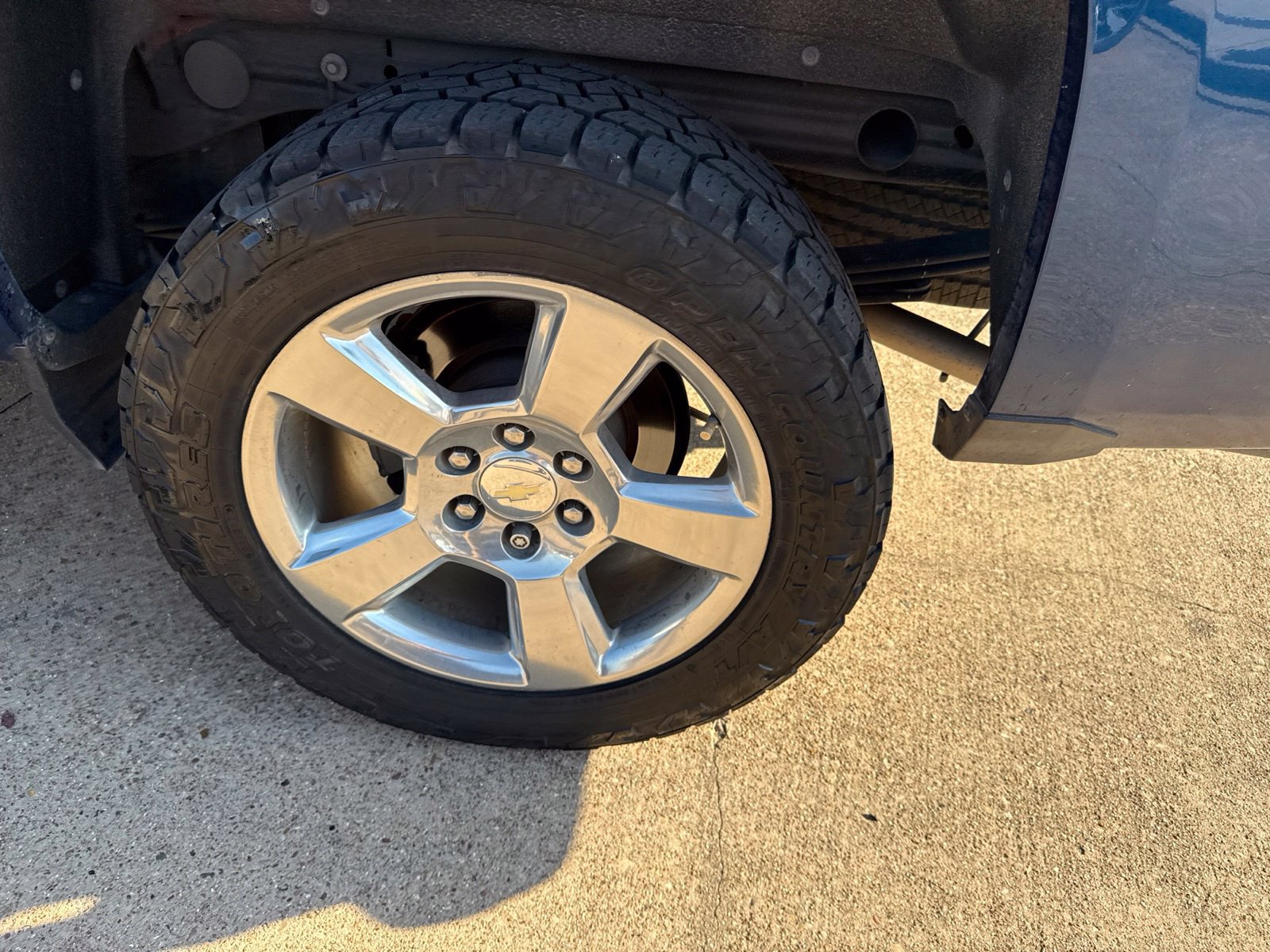 Used 2018 Chevrolet Silverado 1500 LT w/ Texas Edition AWD/4WD image 12