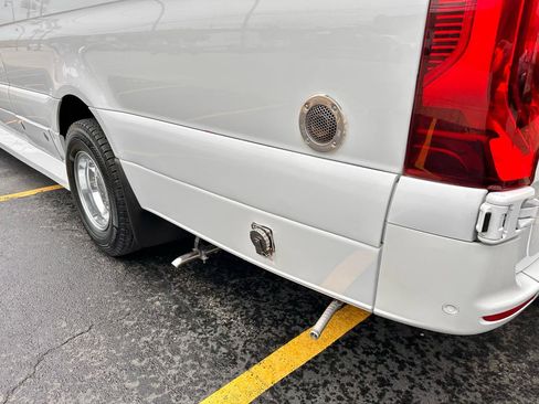 Used 2020 Mercedes-Benz Sprinter 3500 w/ Windows All Around Package image 8