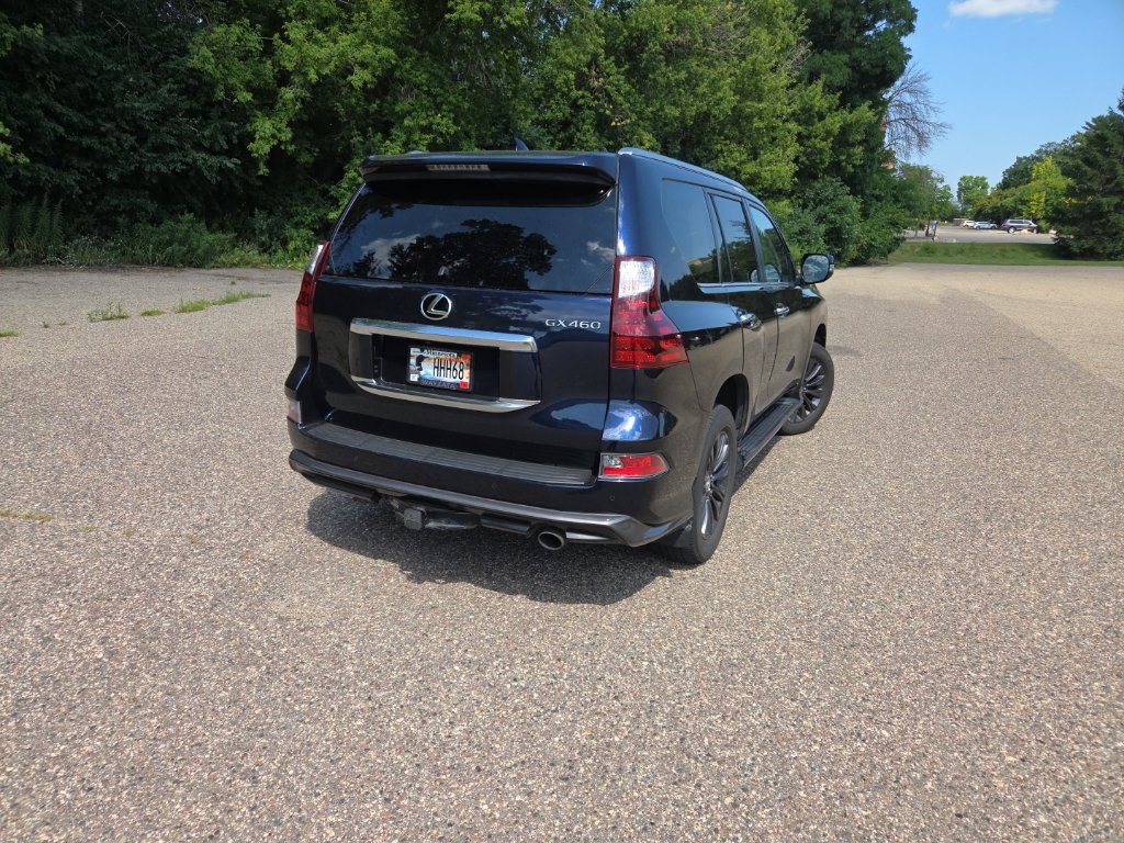 Used 2021 Lexus GX 460 Premium w/ Accessory Package AWD/4WD image 14
