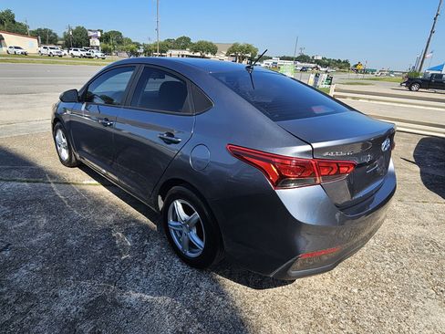 Used 2019 Hyundai Accent SE image 5