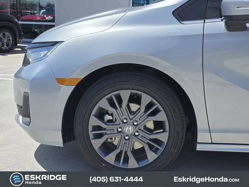 New 2026 Honda Odyssey Touring image 5