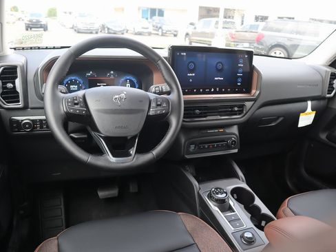 New 2025 Ford Bronco Sport Outer Banks image 2