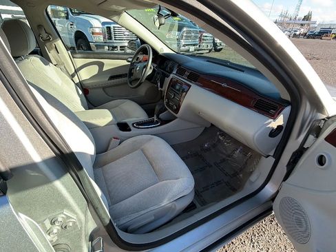 Used 2008 Chevrolet Impala LT image 14