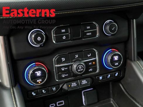 Used 2023 Chevrolet Suburban Premier image 20