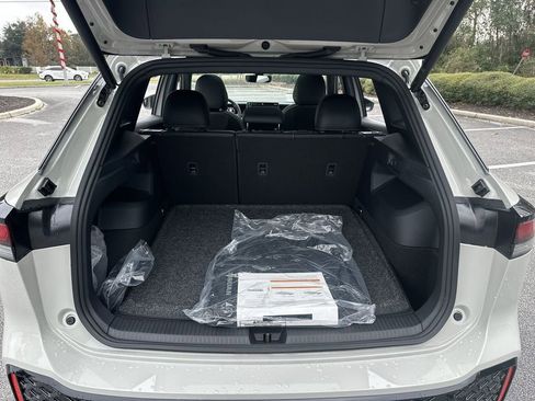 New 2026 Volkswagen Tiguan SE R-Line image 24