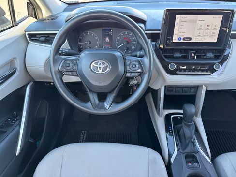 Certified 2024 Toyota Corolla Cross L image 22