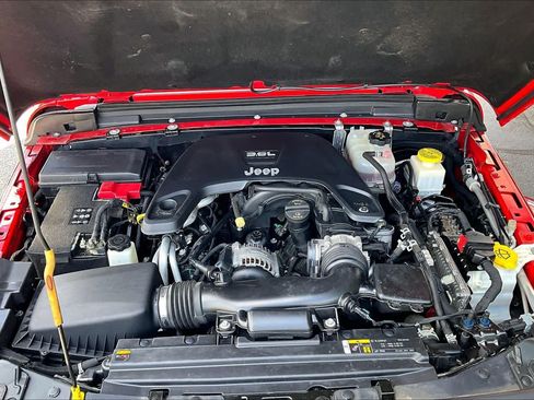 Used 2021 Jeep Gladiator Sport AWD/4WD image 30