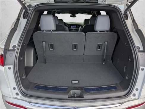 Used 2023 Buick Enclave Essence w/ Experience Buick Package FWD image 6