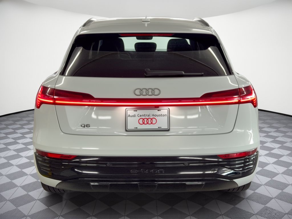 Used 2024 Audi Q8 e-tron Premium Plus AWD/4WD image 11