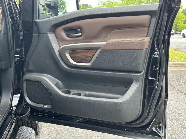 Certified 2024 Nissan Titan Platinum Reserve w/ Moonroof Package AWD/4WD image 16