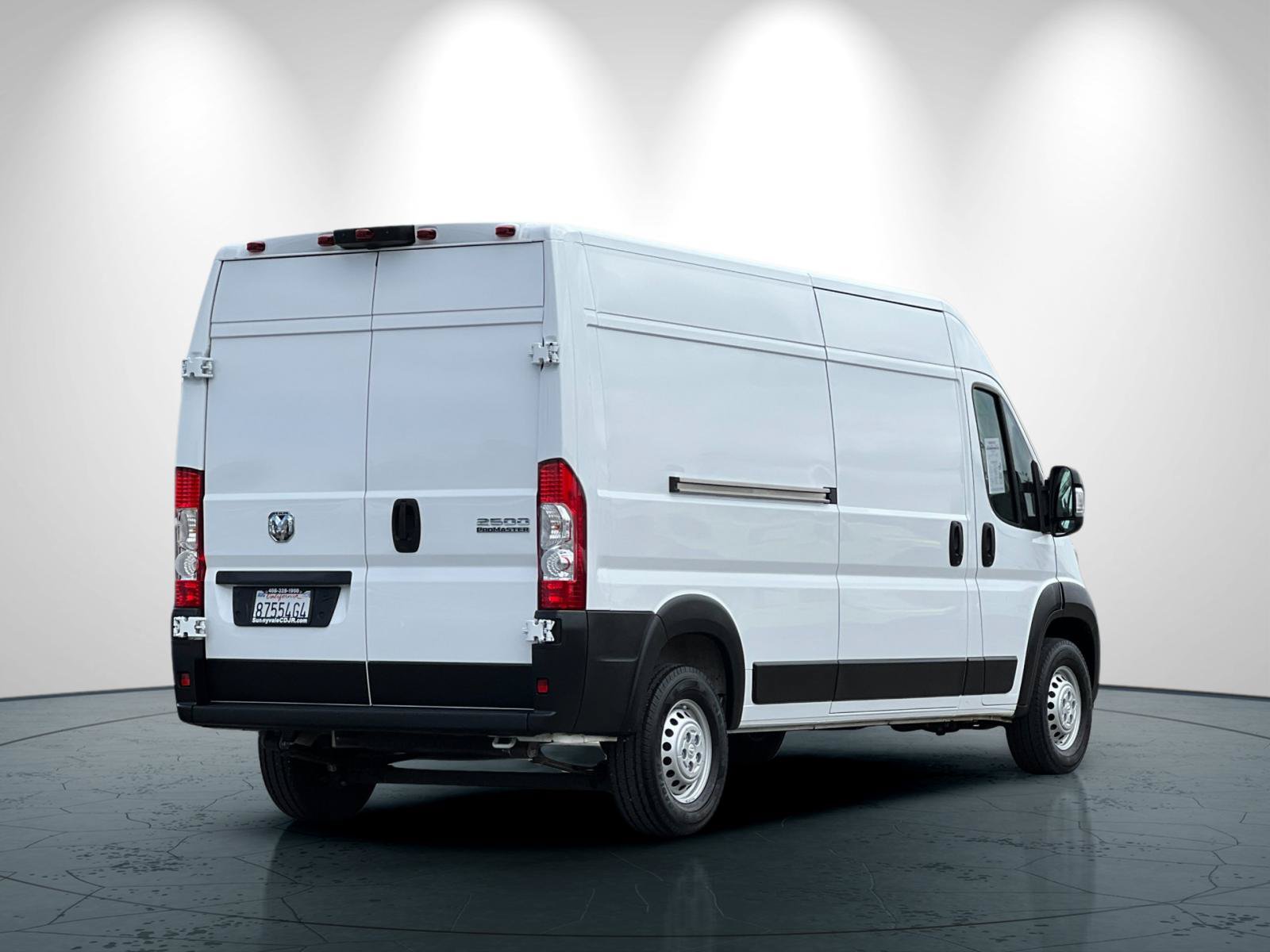 Used 2026 RAM ProMaster 2500 w/ Convenience Group FWD image 4