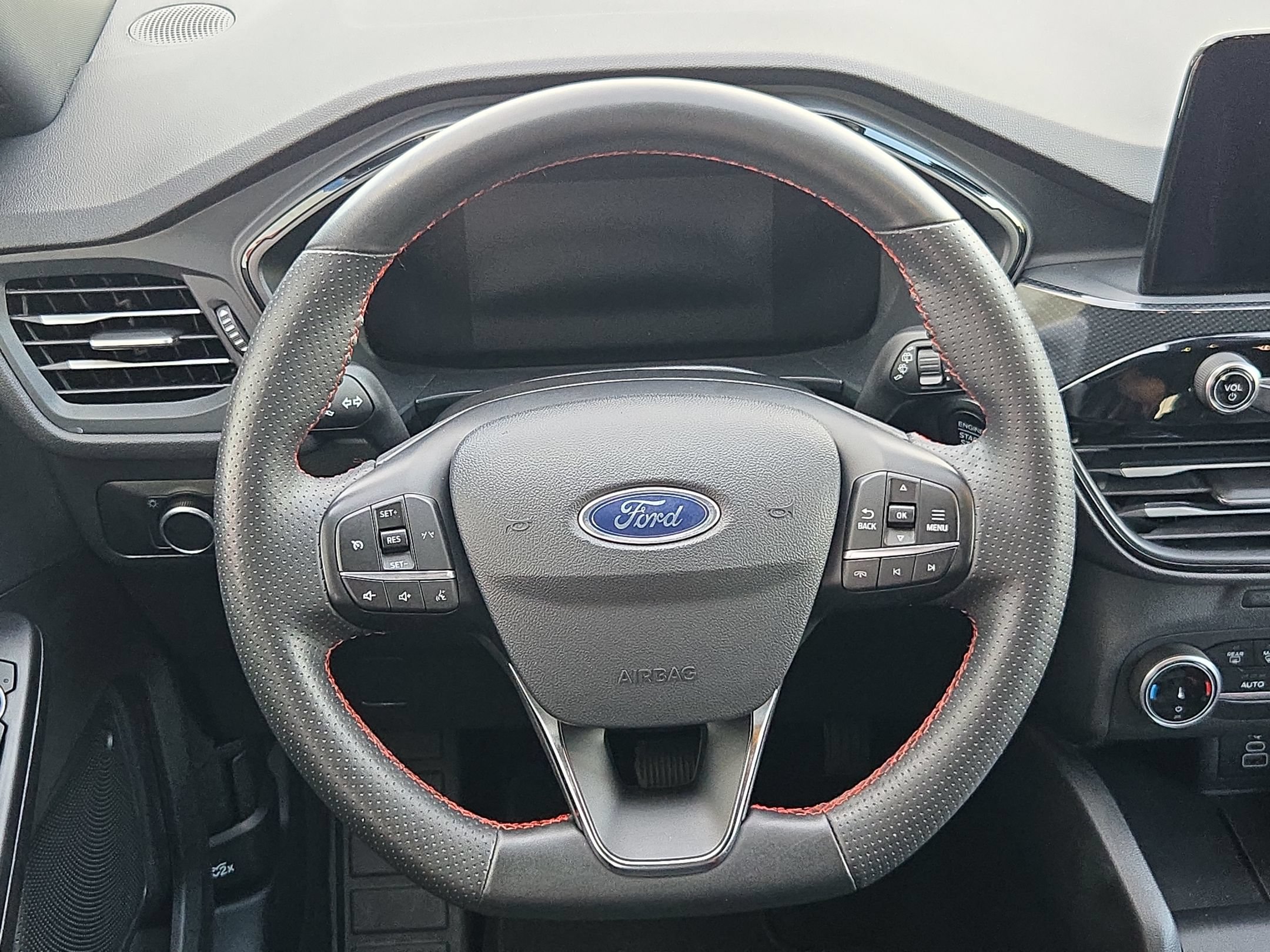 Used 2025 Ford Escape ST-Line FWD image 25