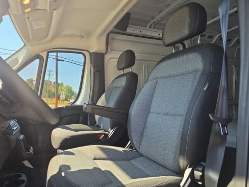 Used 2026 RAM ProMaster 2500 w/ Convenience Group FWD image 14