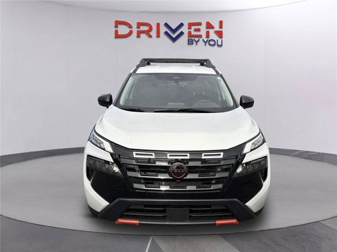 Used 2025 Nissan Rogue SV w/ Rock Creek Premium Package AWD/4WD image 9