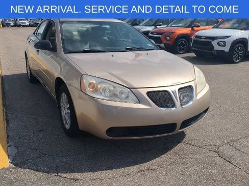 Used 2006 Pontiac G6 Sedan w/ Drivers Package FWD image 9