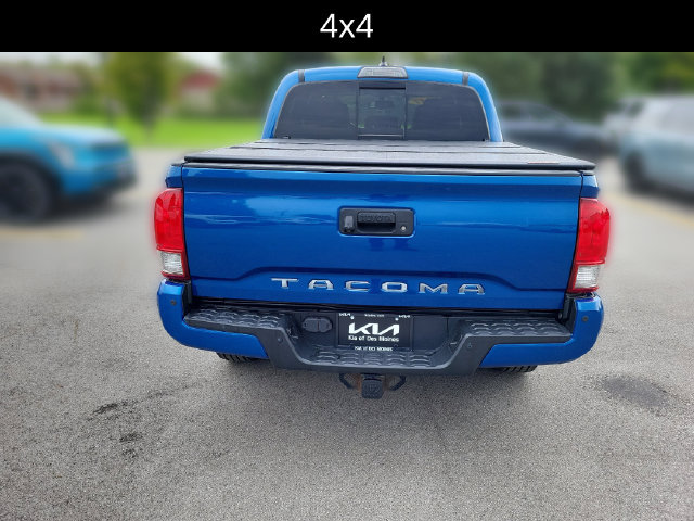 Used 2017 Toyota Tacoma TRD Off-Road w/ Premium & Technology Package AWD/4WD image 4