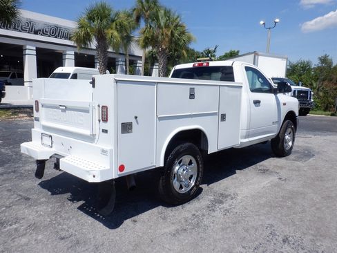 Used 2021 RAM 2500 Tradesman w/ Chrome Appearance Group AWD/4WD image 6
