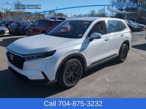 Used 2023 Honda CR-V LX image 3