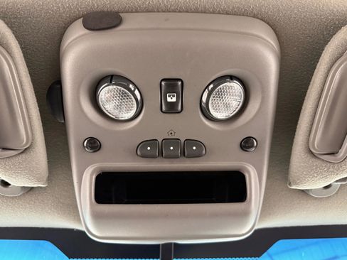 Used 2005 Cadillac Escalade EXT image 27