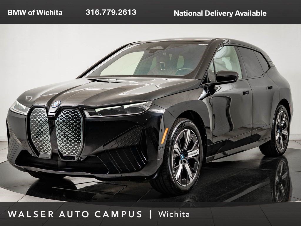 Used 2023 BMW iX xDrive50 w/ Sport Package AWD/4WD image 1