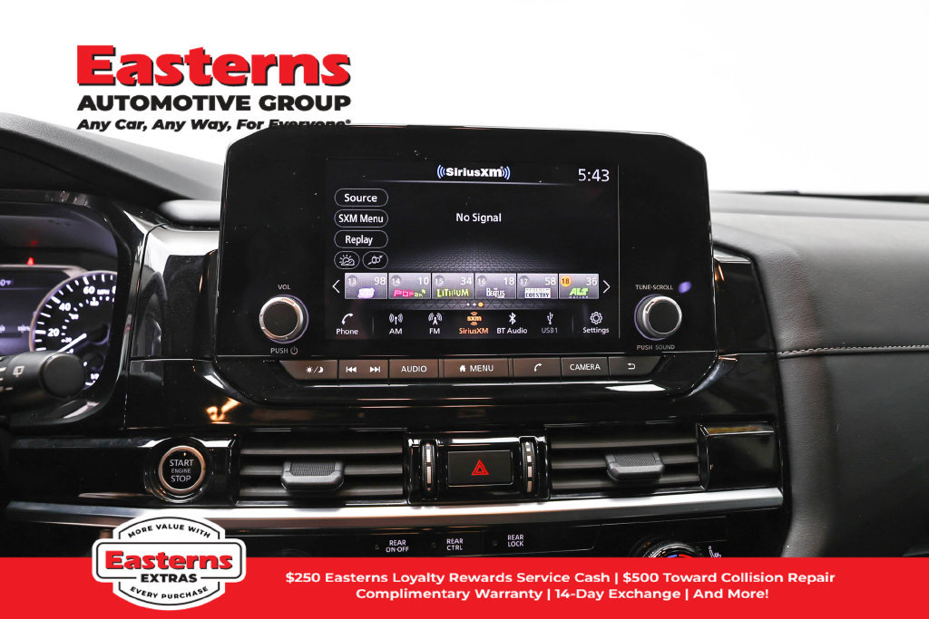 Used 2024 Nissan Pathfinder SV AWD/4WD image 13