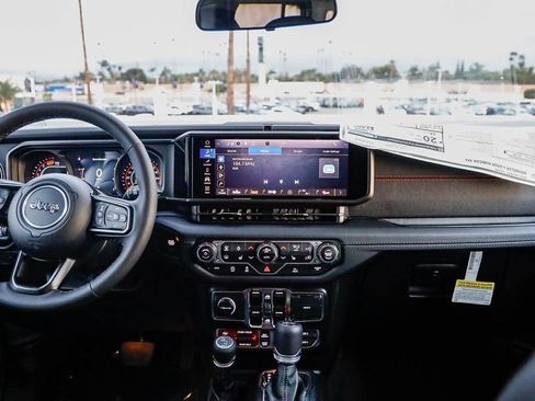 New 2025 Jeep Wrangler Unlimited Rubicon image 13