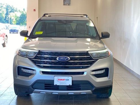 Used 2021 Ford Explorer XLT w/ Equipment Group 202A AWD/4WD image 3