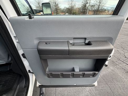 Used 2016 Ford F450 XL w/ Power Equipment Group image 19