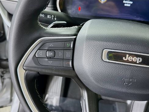 Used 2024 Jeep Grand Cherokee L Altitude AWD/4WD image 22
