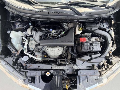 Used 2017 Nissan Rogue SV AWD/4WD image 12
